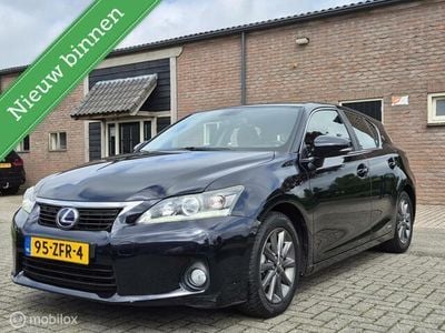 Lexus CT200h