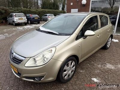 Beige Occasion 2008 Opel Corsa Cosmo Hatchback | € 750 (Super prijs)