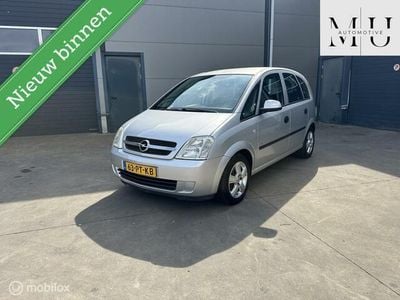 Grijs Gebruikt 2004 Opel Meriva MPV | € 1.550 (Eerlijke prijs)