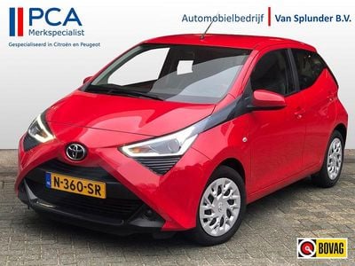 Rood Gebruikt 2022 Toyota Aygo X X-play SUV | € 15.940 (Goede deal)