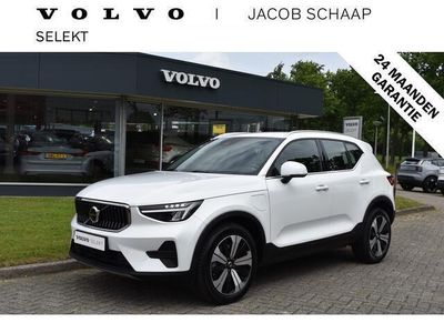 Wit Gebruikt 2023 Volvo XC40 Core SUV | € 36.700 (Eerlijke prijs)