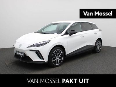 Wit Gebruikt 2023 MG MG4 EV Luxury Hatchback | € 22.900 (Eerlijke prijs)