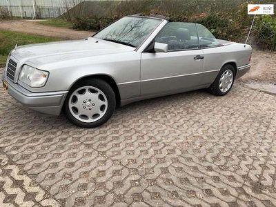 Grijs Gebruikt 1993 Mercedes E320 Cabriolet | € 19.950