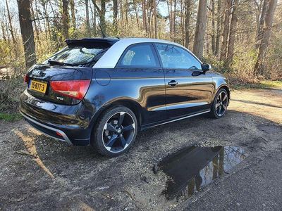Zwart Occasion 2011 Audi A1 Hatchback | € 6.750 (Iets duurder)