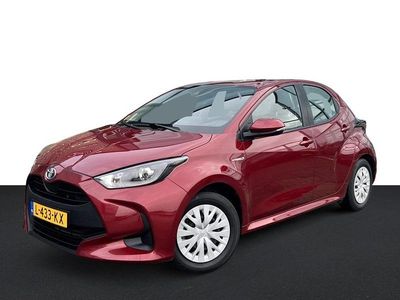 Rood Occasion 2021 Toyota Yaris Active Hatchback | € 19.850 (Eerlijke prijs)