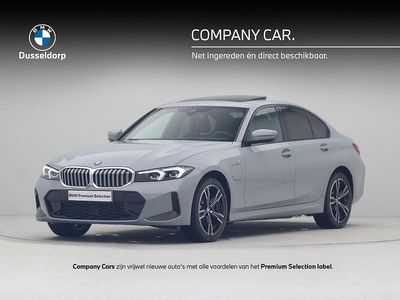 Zwart, metallic lak Occasion 2024 BMW 330e M Sport Sedan | € 51.950 (Iets duurder)