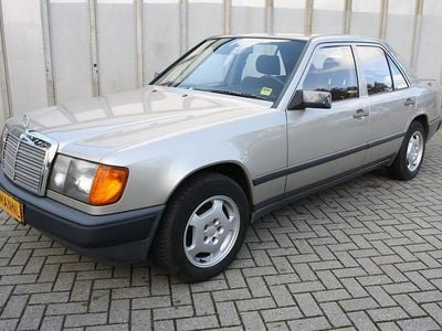 Occasion 1985 Mercedes E200 | € 8.900