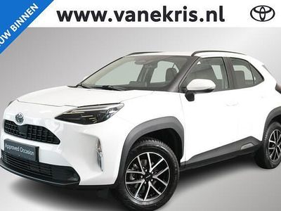 Wit Occasion 2025 Toyota Yaris Cross Active SUV | € 28.498 (Eerlijke prijs)