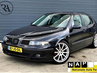 Zwart (metallic) Occasion 2002 Seat Leon Hatchback | € 1.750 (Iets duurder)
