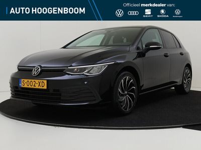 tweedehands VW Golf VIII 1.0 TSI Life Business | Achteruitrijcamera | Dodehoek detectie | Stoelverwarming | Navigatie | Sfeerverlichting | Adaptieve Cruise control | Draadloze telefoonlader |