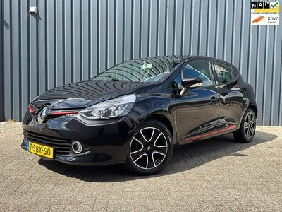 Zwart Occasion 2013 Renault Clio IV Expression Hatchback | € 3.999 (Iets duurder)
