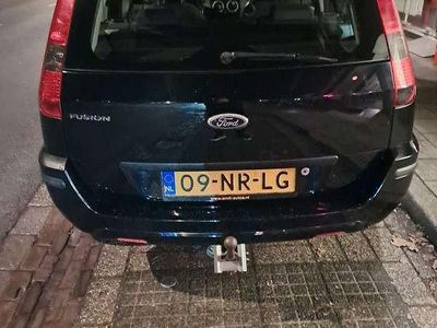 Zwart Gebruikt 2004 Ford Fusion Trend MPV | € 1.775 (Eerlijke prijs)