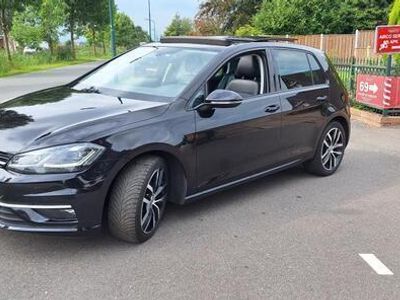 Zwart Occasion 2017 VW Golf VII Highline Hatchback | € 13.250 (Iets duurder)