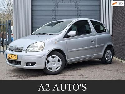 Grijs Gebruikt 2005 Toyota Yaris Hatchback | € 2.950 (Eerlijke prijs)