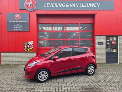Occasion Hyundai i10 Premium 67 PK (49 kW) 2020 Rood Hatchback
