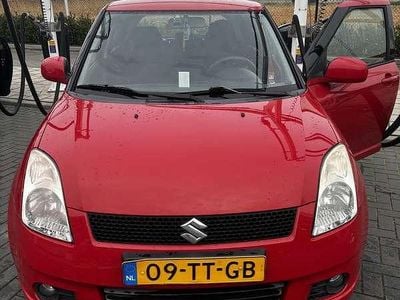Occasion Suzuki Swift 92 PK (67 kW) 2007 Rood Sedan