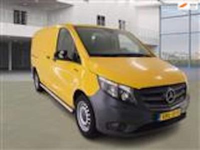 Geel Occasion 2020 Mercedes e-Vito MPV | € 5.999 (Eerlijke prijs)