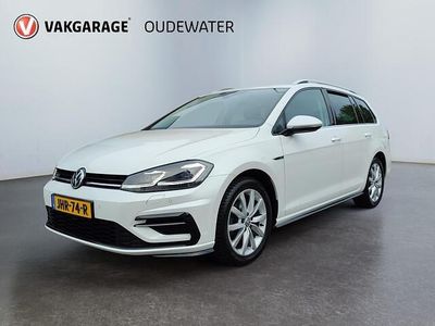 Wit Gebruikt 2017 VW Golf VII Highline Hatchback | € 17.945 (Eerlijke prijs)