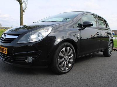 tweedehands Opel Corsa 1.2-16V '111' Edition Climate Control