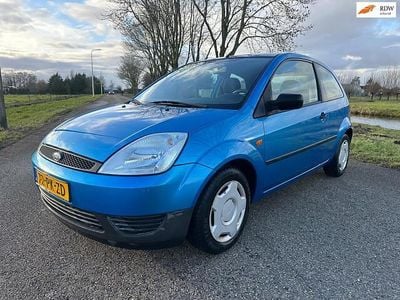 Occasion Ford Fiesta Style 69 PK (50 kW) 2004 Blauw (metallic) Hatchback