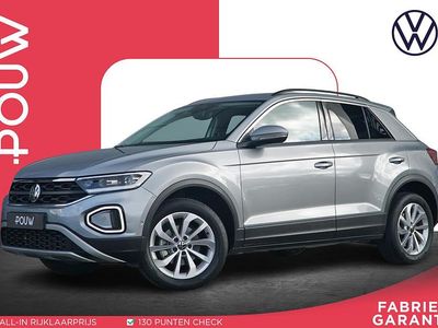Grijs Gebruikt 2024 VW T-Roc Life SUV | € 31.450 (Goede deal)