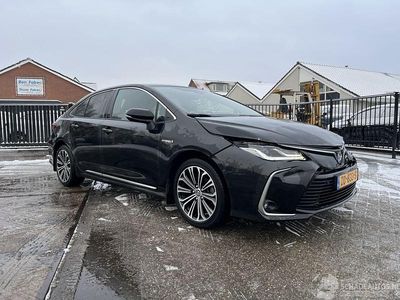 Zwart Occasion 2019 Toyota Corolla Style Sedan | € 10.950
