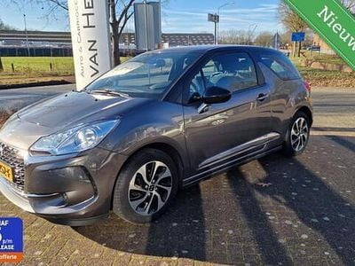 Occasion DS Automobiles DS3 So Chic 82 PK (60 kW) 2018 Grijs (metallic) Hatchback