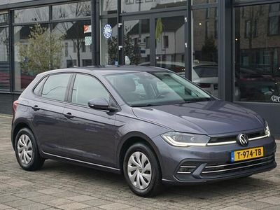 Grijs Occasion 2023 VW Polo Business Hatchback | € 16.980 (Goede deal)