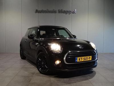 Zwart Gebruikt 2016 Mini Cooper Hatchback | € 13.950 (Eerlijke prijs)