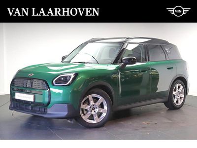 Groen (metallic) Occasion 2024 Mini Countryman Classic SUV | € 38.950 (Eerlijke prijs)