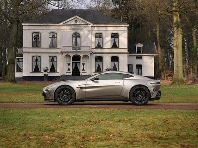 Grijs (metallic) Occasion 2025 Aston Martin V8 Vantage Coupé | € 249.500