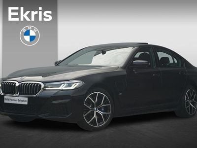 Zwart Gebruikt 2021 BMW 520 M Sport Sedan | € 36.900 (Eerlijke prijs)