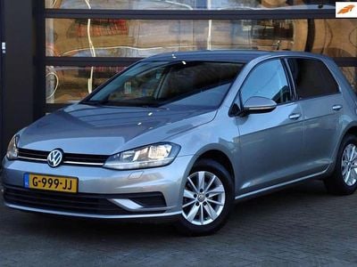 Grijs Occasion 2018 VW Golf VII Comfortline Hatchback | € 12.745 (Goede deal)