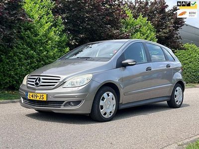 Mercedes B200