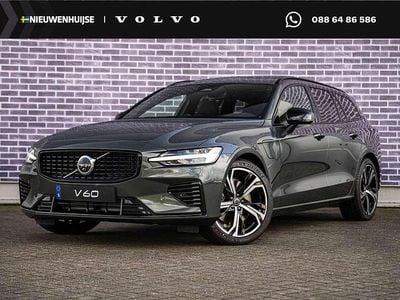 Groen Nieuw 2025 Volvo V60 Ultra Stationwagen | € 58.899 (Goede deal)