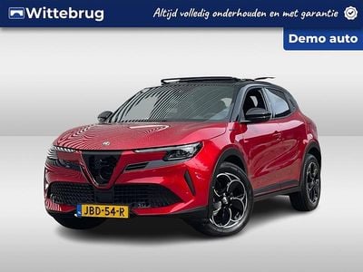 Rood Gebruikt 2025 Alfa Romeo Junior Edizione Speciale SUV | € 34.750 (Super prijs)