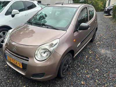 Bruin Gebruikt 2012 Suzuki Alto Comfort+ Hatchback | € 2.999 (Eerlijke prijs)