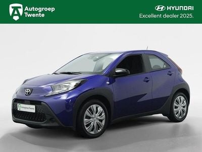 Blauw (metallic) Gebruikt 2025 Toyota Aygo X Active SUV | € 17.695 (Goede deal)