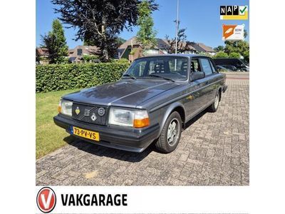 Grijs Gebruikt 1987 Volvo 240 Sedan | € 13.500