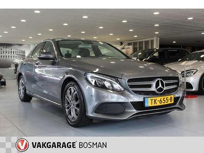 Grijs, metallic lak Occasion 2017 Mercedes C180 AMG Sedan | € 20.900 (Eerlijke prijs)