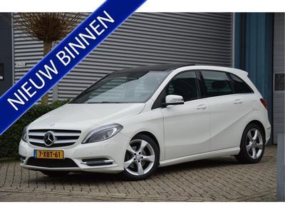 tweedehands Mercedes B180 AUTOMAAT | SPORTPAKKET | XENON | PANORAMADAK | NAV