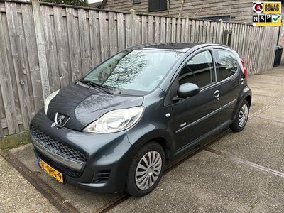Grijs Gebruikt 2010 Peugeot 107 Hatchback | € 1.695 (Eerlijke prijs)