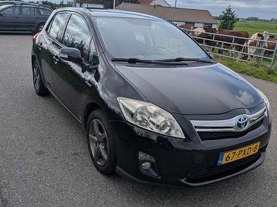 Toyota Auris Hybrid