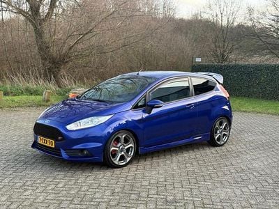 Blauw Gebruikt 2013 Ford Fiesta ST Hatchback | € 8.999 (Goede deal)