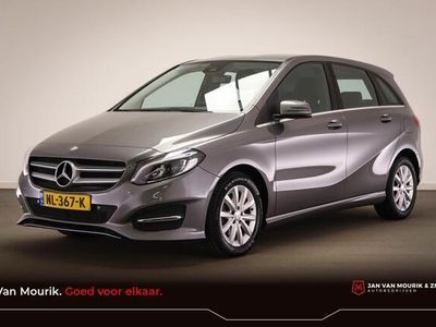 tweedehands Mercedes B200 Ambition | STYLE / SPIEGEL / ZITCOMFORT- PACK | LED | AIRCO | CRUISE | NAVI | PDC | CAMERA | TREKHAAK | 17"