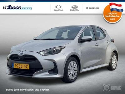 Grijs Gebruikt 2023 Toyota Yaris Hybrid Active Hatchback | € 19.950 (Goede deal)