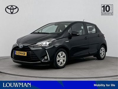 Zwart Gebruikt 2020 Toyota Yaris Hybrid Active Hatchback | € 17.445 (Goede deal)