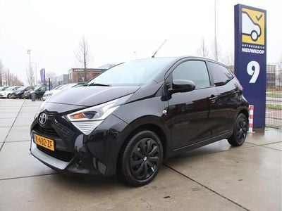 Occasion Toyota Aygo X-play 74 PK (54 kW) 2021 Zwart Hatchback