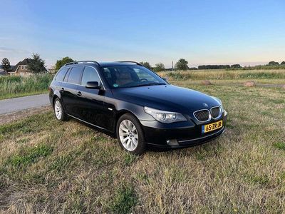 BMW 523