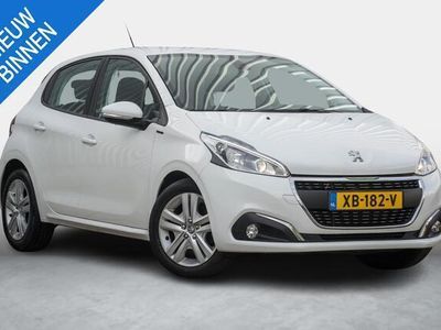 tweedehands Peugeot 208 1.2 PureTech Signature 26414km NL Auto NAVI PDC Ap